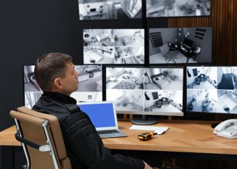 Sistema de monitoramento por câmeras